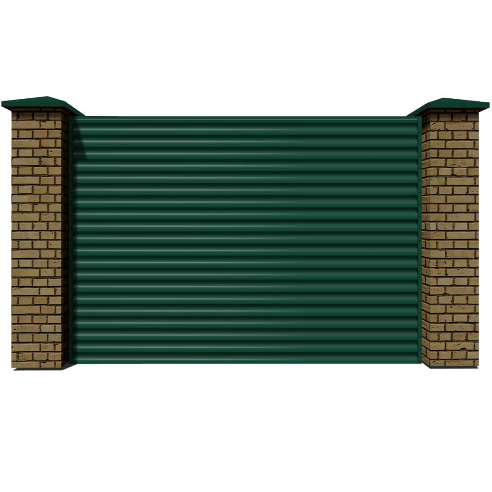 Секция забора жалюзи из ламелей еврожалюзи RAL6005 Зеленый Мох с кирпичными столбами анфас