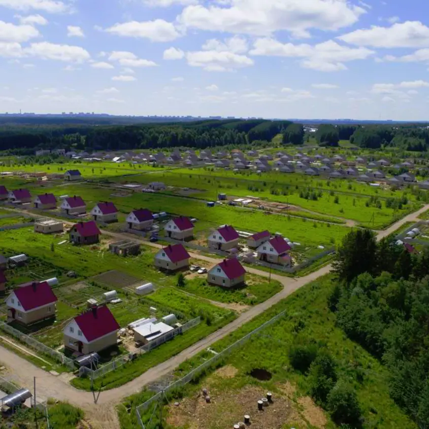 Фото 8 штакетник Узкий RAL7004 Серый на заборе для коттеджного поселка